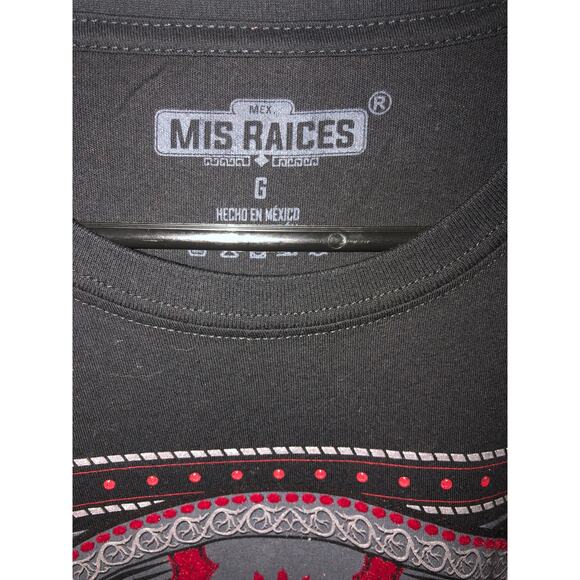 Mis Raices Charro Hat Sm Red Velvet Accents Graphic T Shirt Skull Guns Western - Picture 5 of 7